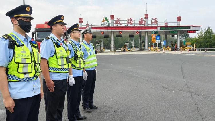 膠東五市聯(lián)合開展中秋國慶道路運輸客運市場集中統(tǒng)一行動，護(hù)航群眾出行安全